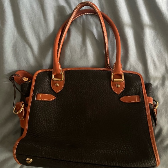 Dooney and Bourke purse - Picture 2 of 5